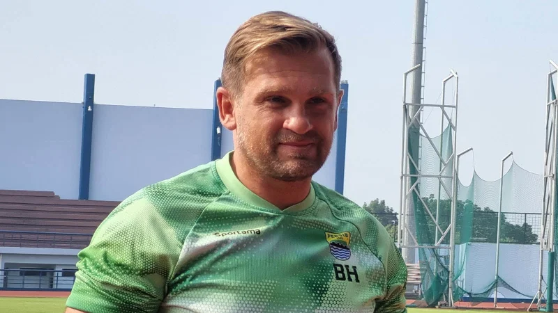 Daftar Pelatih Persib Bandung dari Masa ke Masa