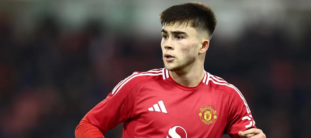 Statistik Harry Amass: Kiprah, Penampilan, dan Catatan Sang Bek Muda
